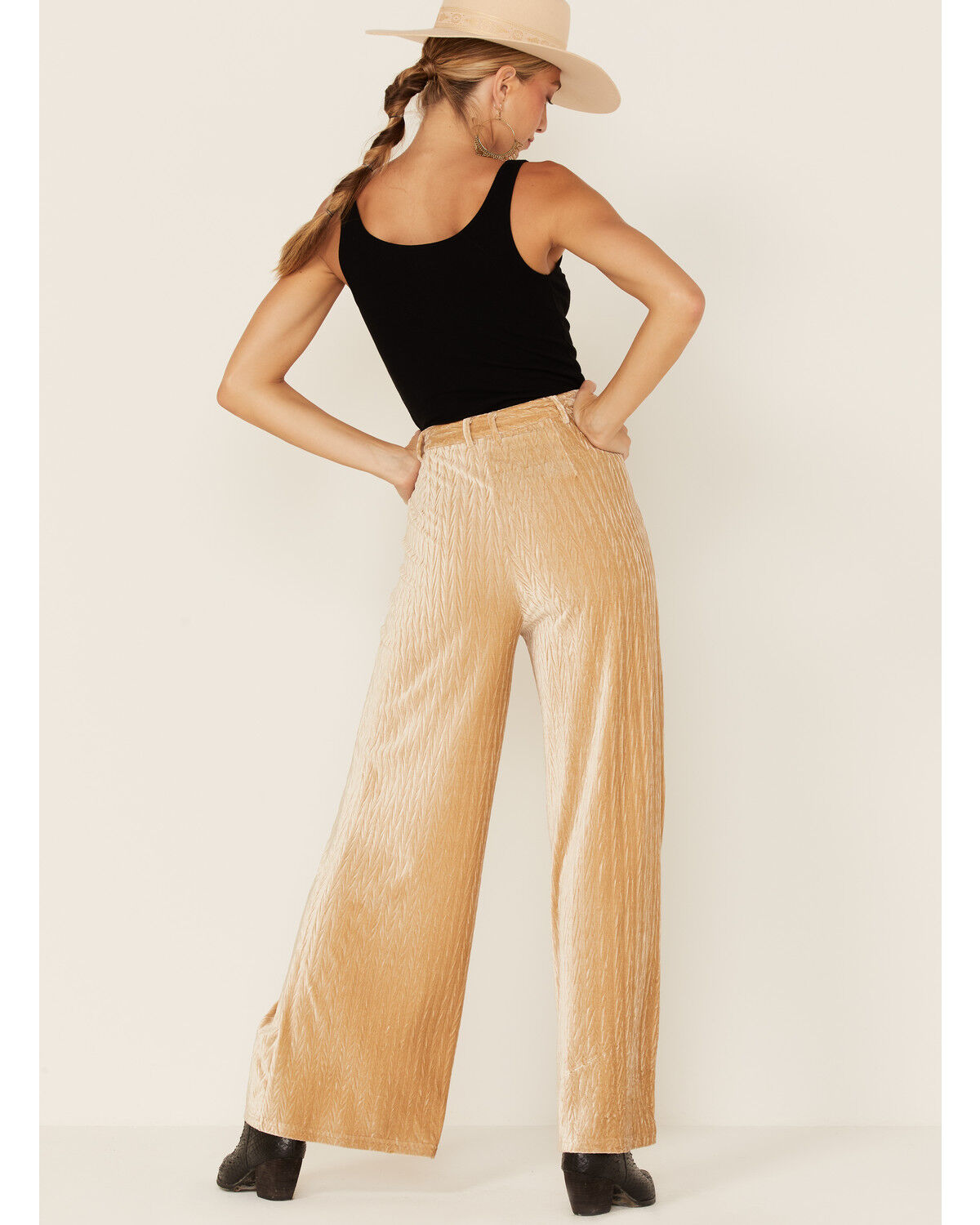Image #4 - Sadie & Sage Women's Angelic Pleated Velvet Wide Leg Pant, Gold, hi-res