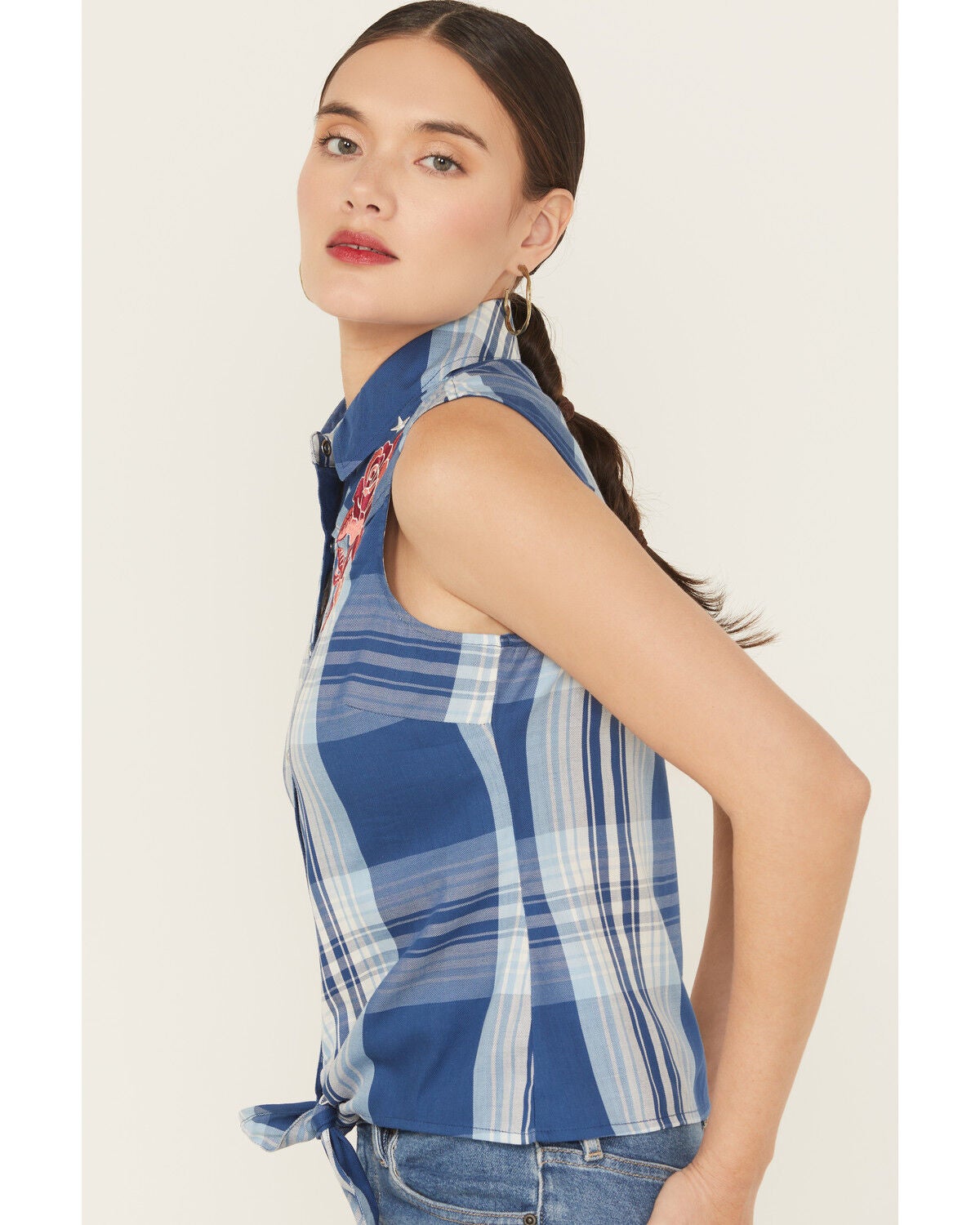 Image #3 - Idyllwind Women's Plaid Print Embroidered Front Sleeveless Snap Western Shirt, Blue, hi-res