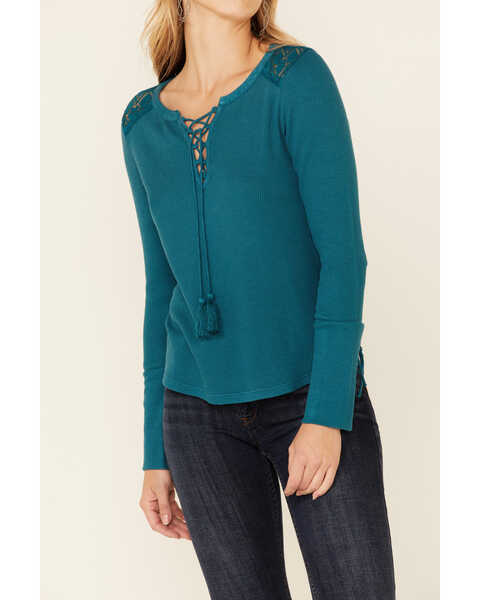 Idyllwind Women's Don't Mesh With Me Henley Top , Blue, hi-res