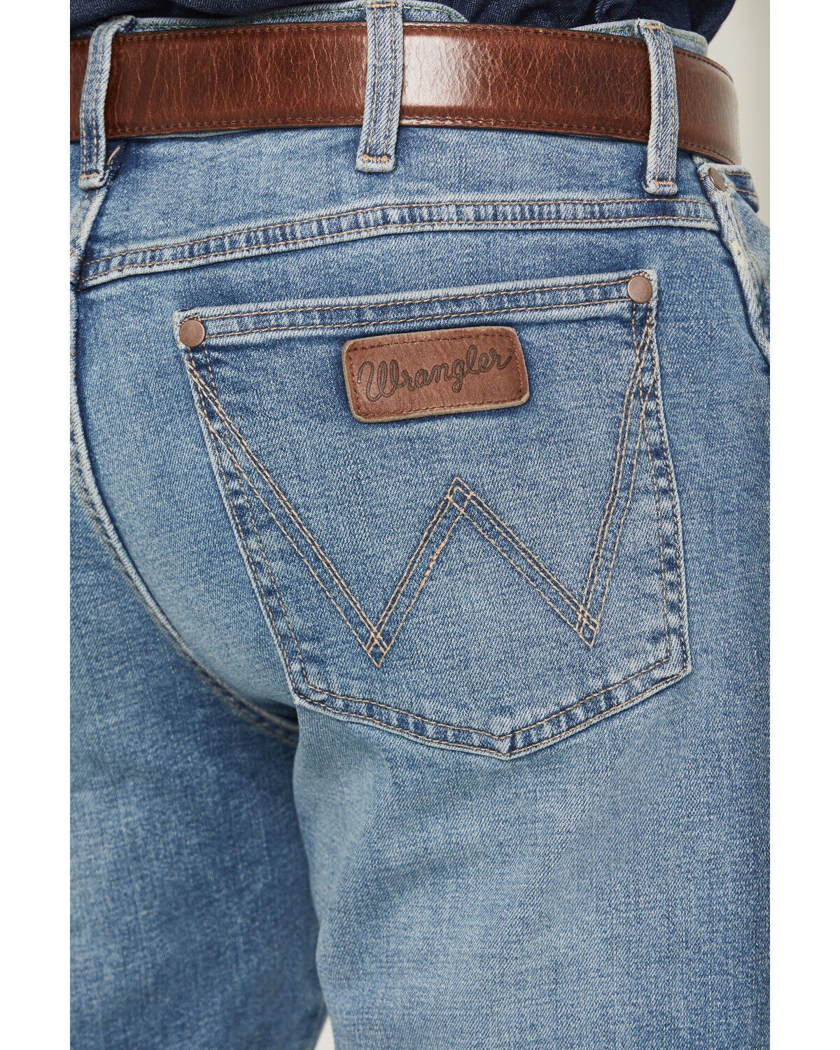 Image #4 - Wrangler Retro Men's 88MWZ Medium Wash Gralin Slim Straight Stretch Denim Jeans, Medium Wash, hi-res