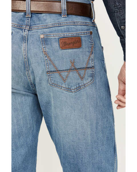 Image #4 - Wrangler Retro Men's Fergus Medium Wash Slim Straight Stretch Denim Jeans, Medium Wash, hi-res