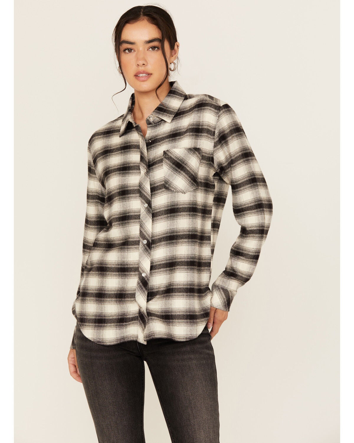Idyllwind Women's Long Sleeve Snap Flannel Shirt, Black, hi-res