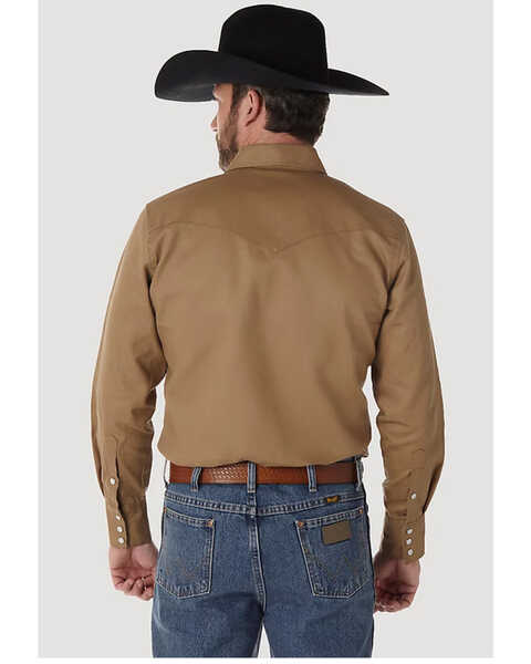 Image #4 - Wrangler Men's Solid Cowboy Cut Firm Finish Long Sleeve Work Shirt, Rawhide, hi-res