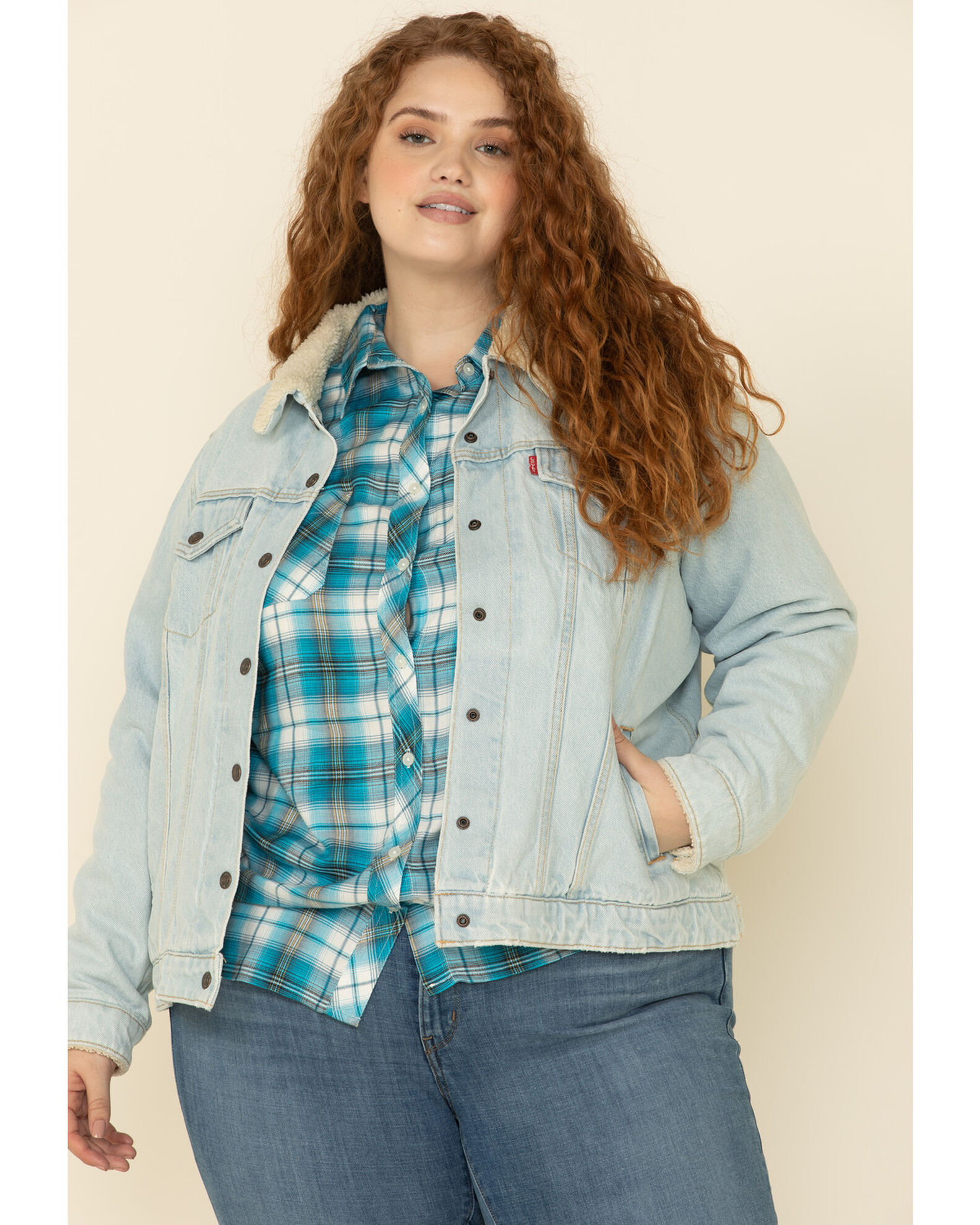 Levi s Women s Light Wash Sherpa Lined Collar Jacket Sheplers