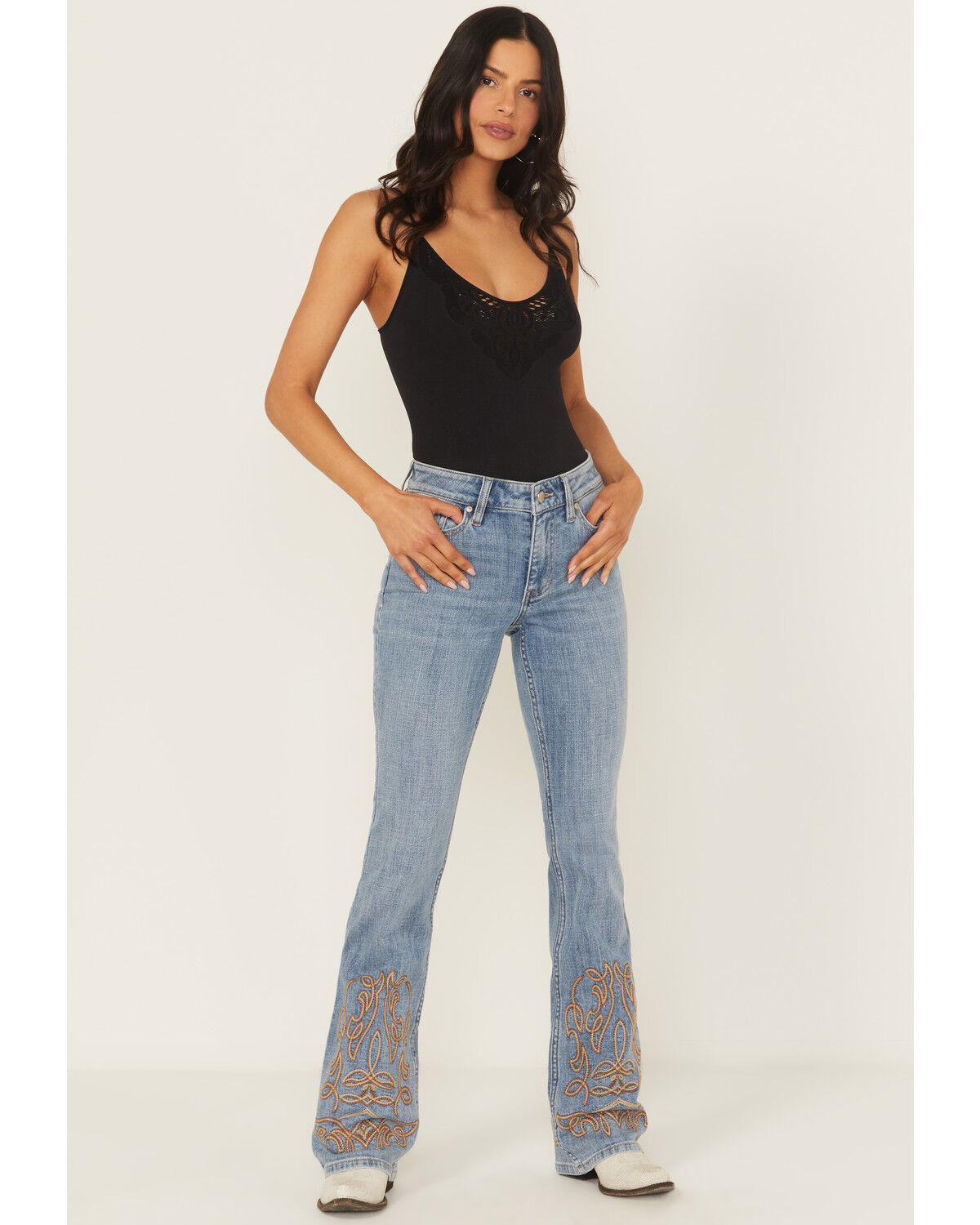 Image #2 - Idyllwind Women's Rebel Light Wash Mid Rise Boot Stitch Bootcut Super Stretch Denim Jeans, Light Wash, hi-res