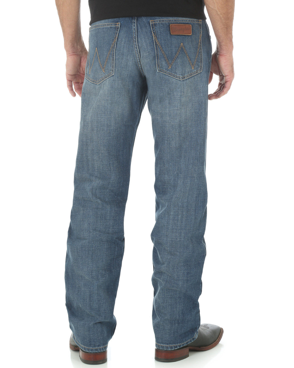 wrangler men's relaxed straight fit jeans