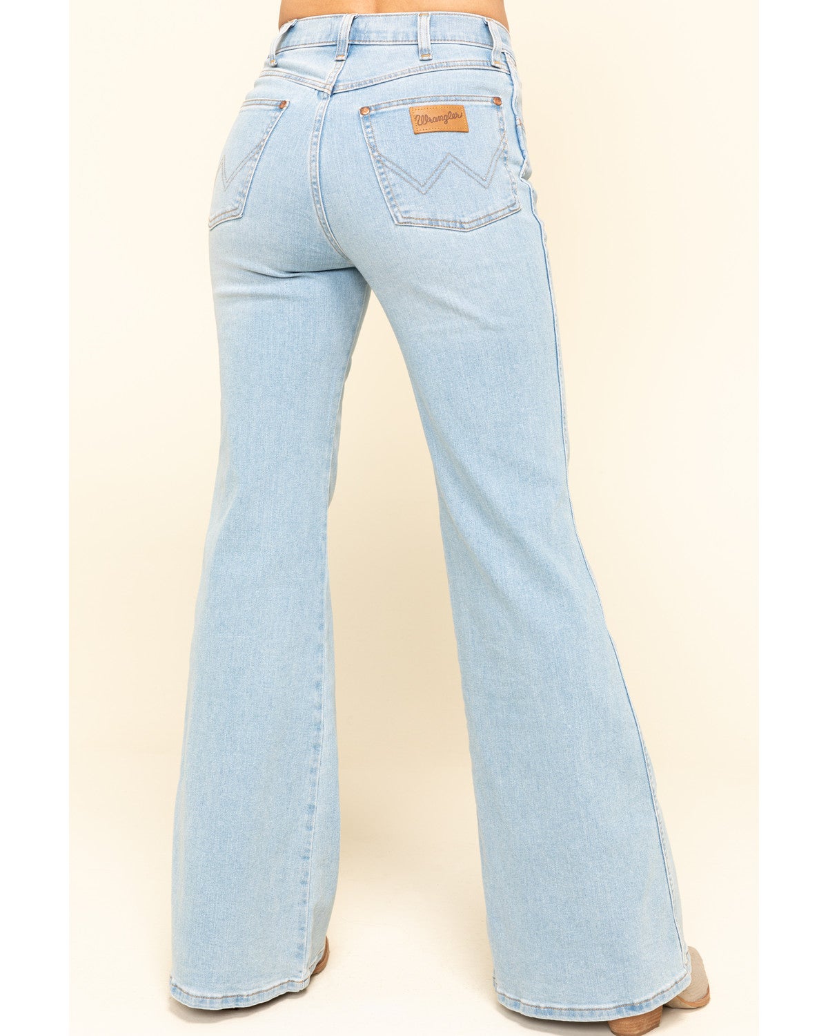 light blue wrangler jeans