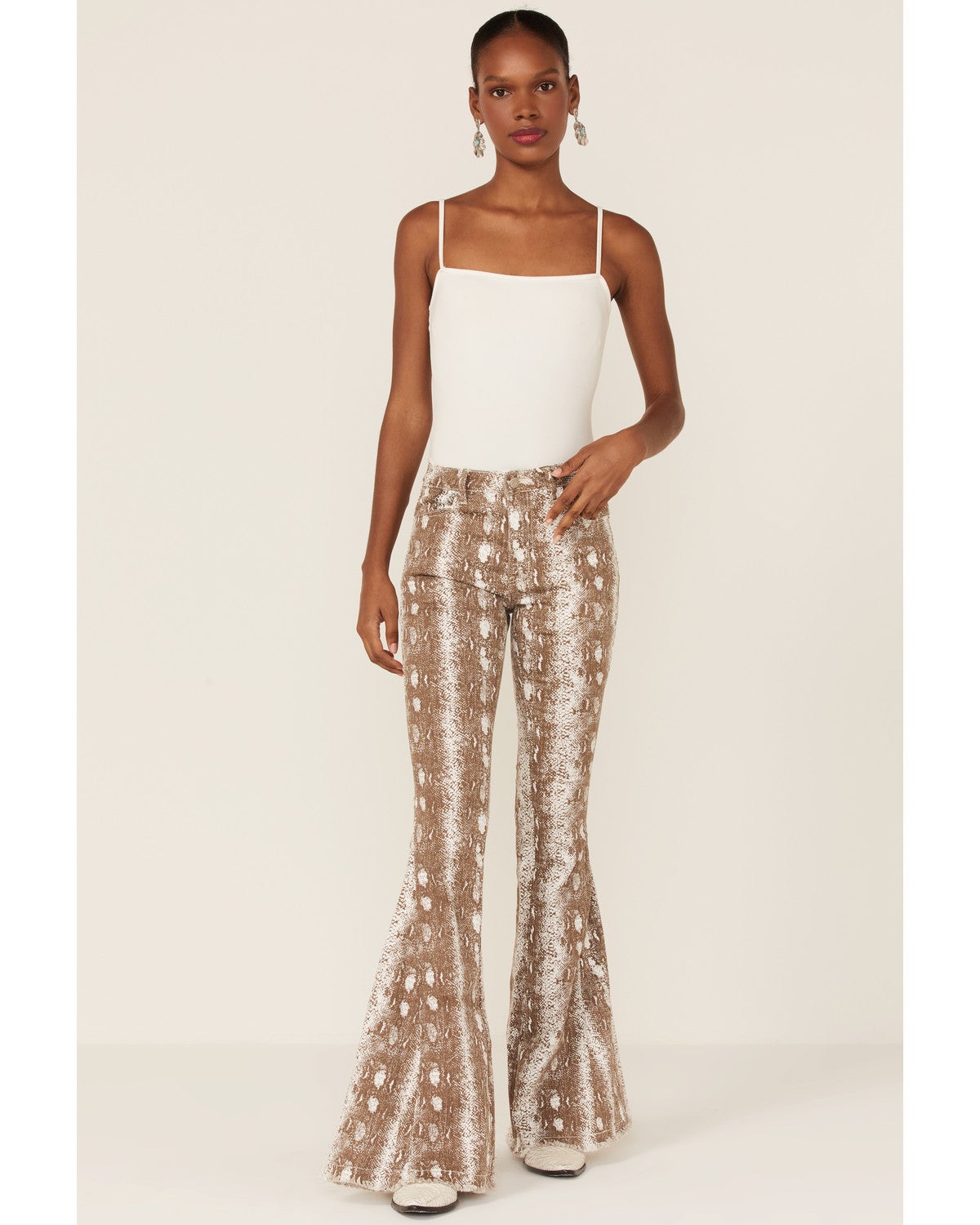 Saint Hearts Women S Snake Print High Rise Flare Jeans Sheplers